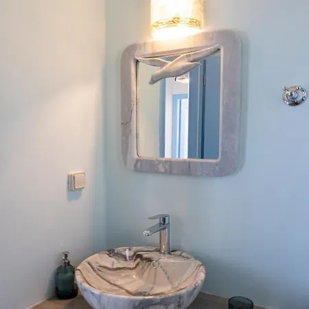 Aegean Muses Arnados