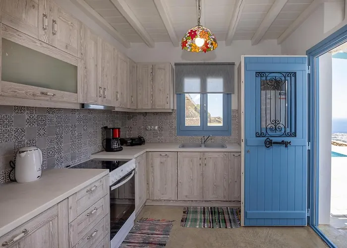 Aegean Muses Arnados